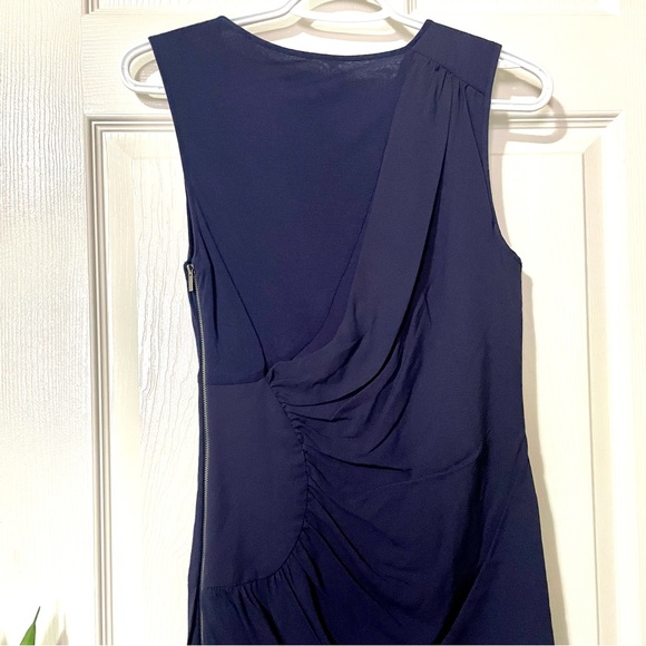 BCBGMAXAZRIA Draped Side Zipper Dress. Size 0 - Picture 12 of 16
